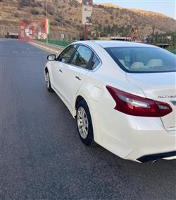 نيسان ألتيما